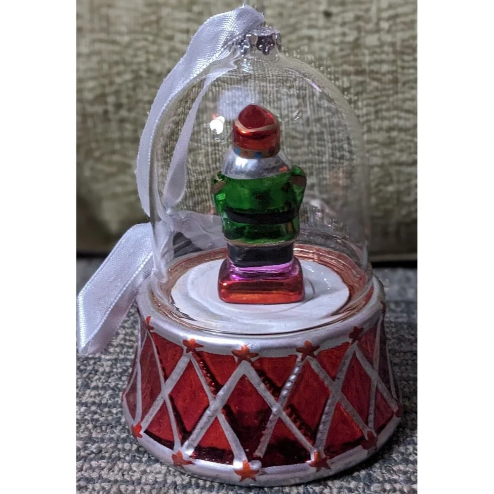 Mr. Christmas Ornament Musical Glass Domed Soldier Revolving 4